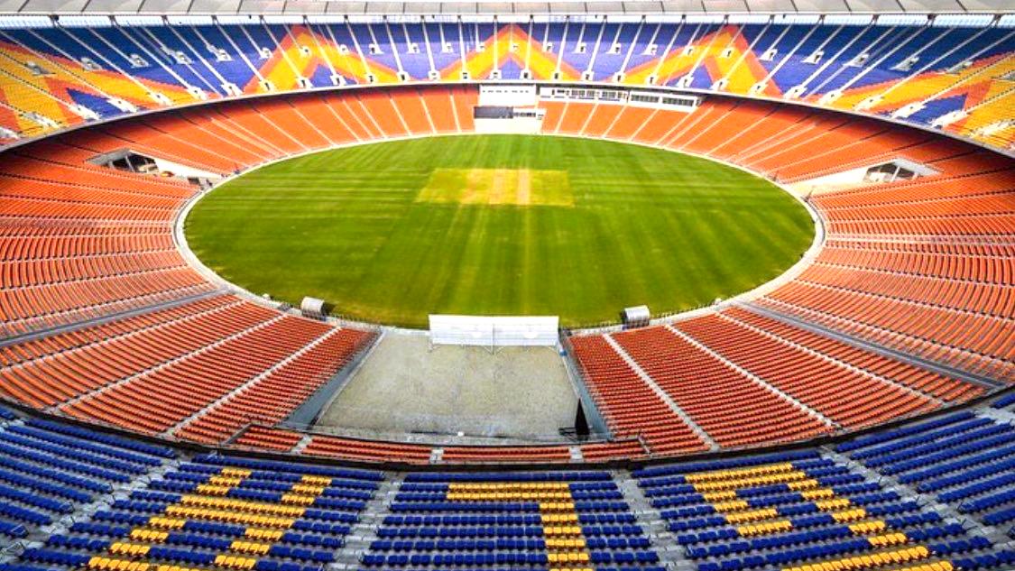 जब मोटेरा क्रिकेट स्टेडियम में सरदार पटेल की जगह नरेंद्र मोदी ने ली