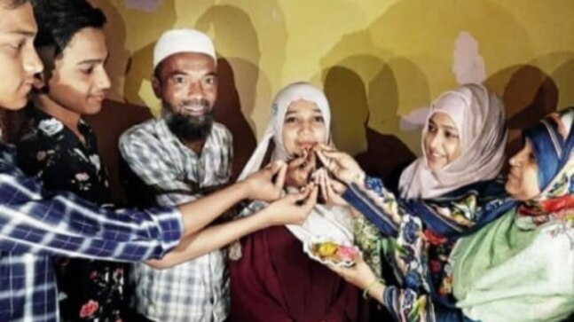 Mechanic's daughter Zarin Khan tops CA intermediate - Vimarsana News