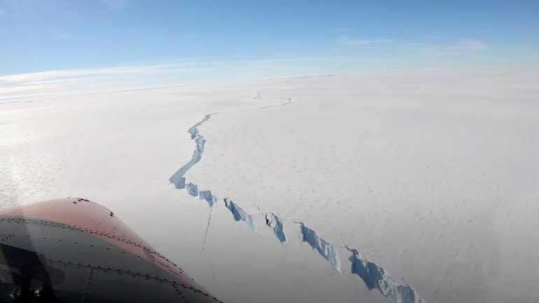 Massive iceberg breaks off from Antarctica - World News