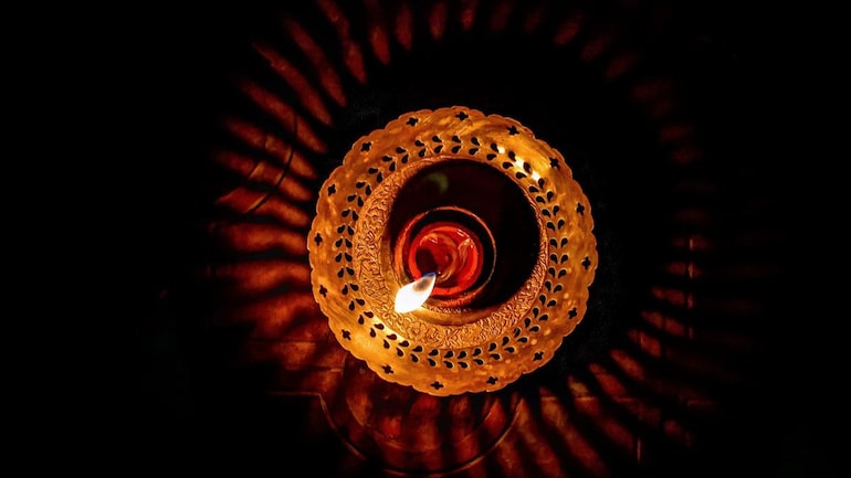 Featured image of post Amavasya Feb 2021 / The day of amavasya is believed to be the most auspicious.