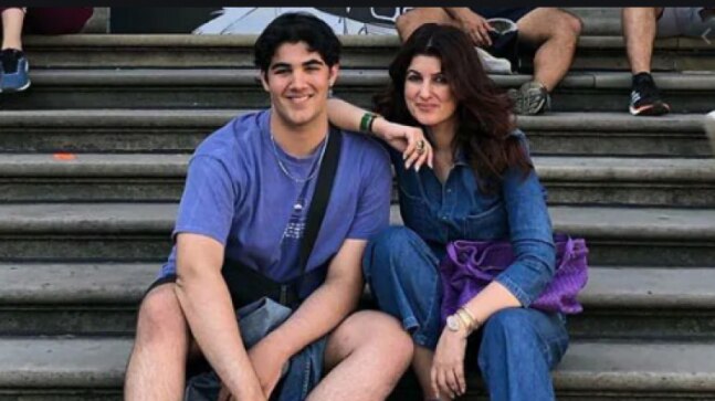 Aarav shares 'possessed' Twinkle Khanna pic on family WhatsApp group, actress reacts - Vimarsana News