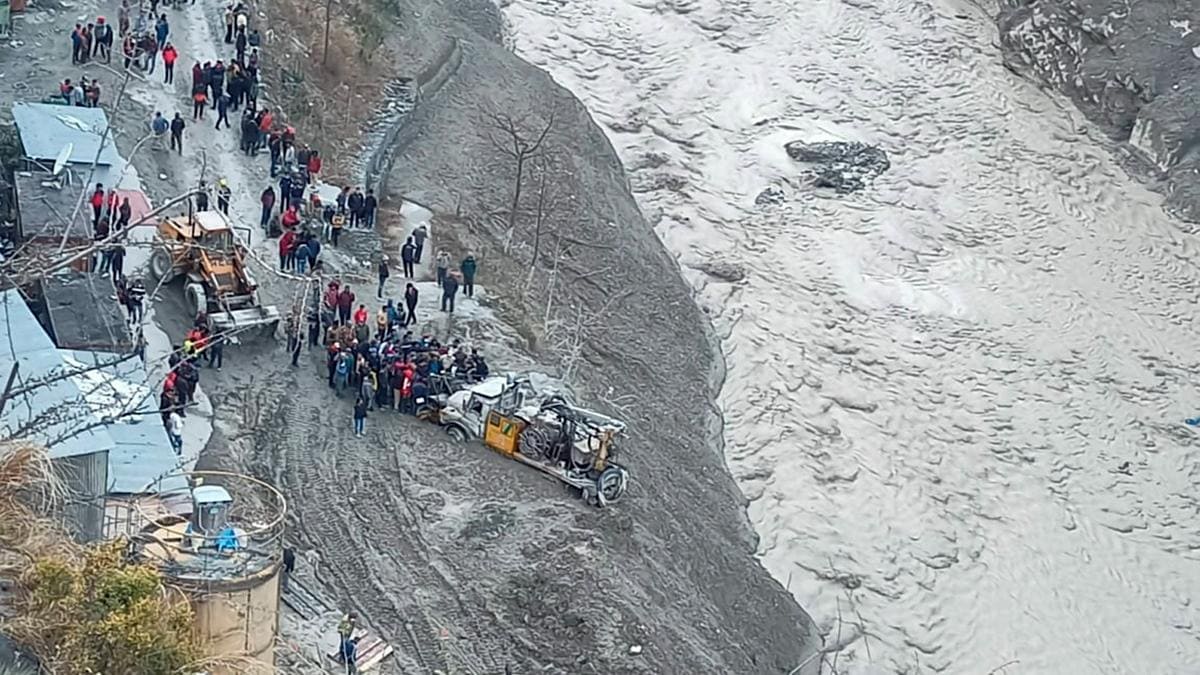Uttarakhand glacier burst: 10 dead; rise in water level halts rescue work at Tapovan tunnel - India News