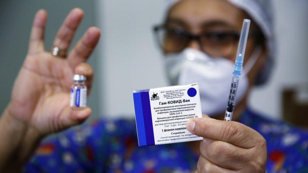 Russia scores points with vaccine diplomacy, but snags arise