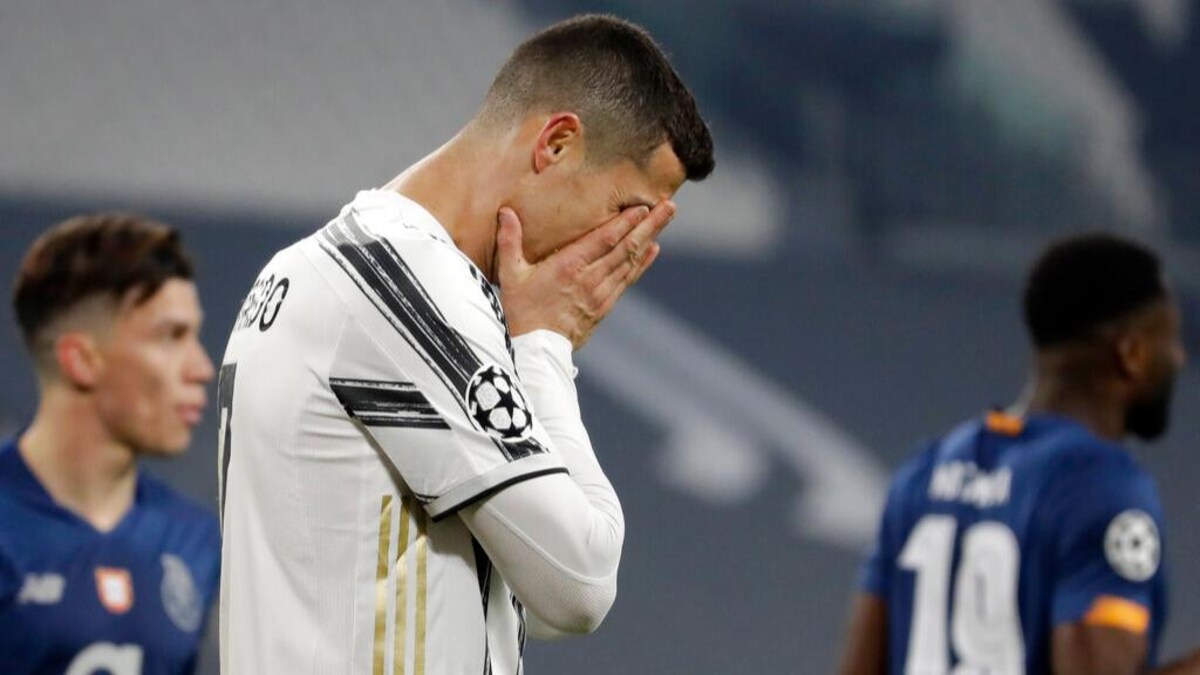 Champions League 10 man Porto stun Juventus to storm into