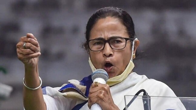 I am a Hindu girl: Mamata recites Chandipath at Nandigram a day before filing papers - Vimarsana News