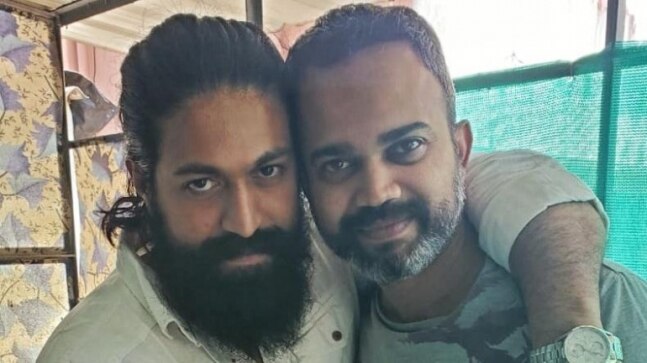 Yash dubs for KGF Chapter 2, Prashanth Neel shares pic with actor