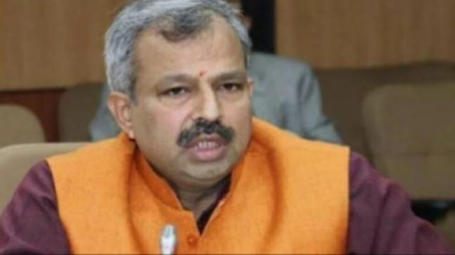 Delhi BJP slams AAP govt for lowering legal drinking age in city