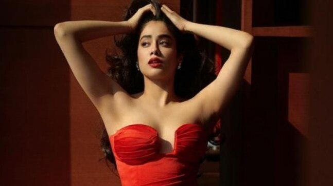 Janhvi Kapoor looks ravishing in high-slit red dress. Fans call her jaan