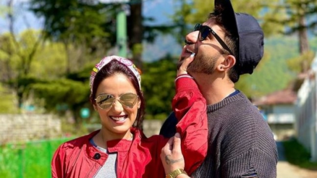 Aly Goni posts Jasmin's video. Asks fans not to be too imaginative, here's why