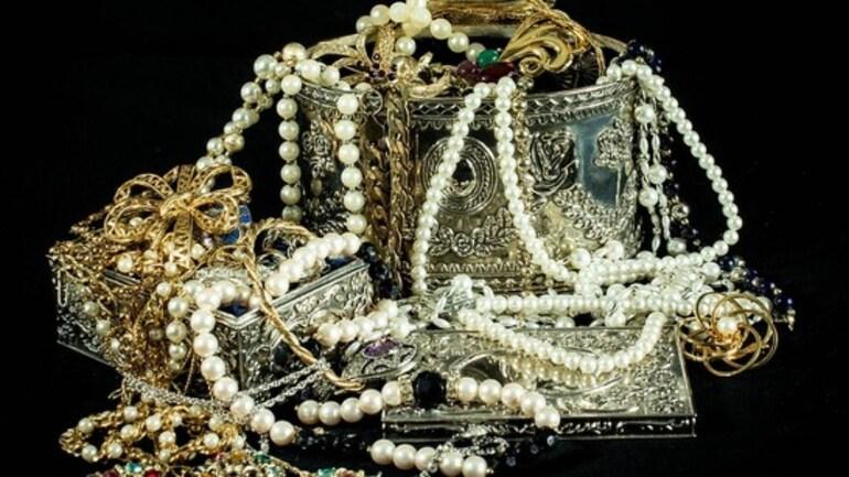 Police seize jewellery worth over Rs 1 crore in Andhra Pradesh's Kurnool district