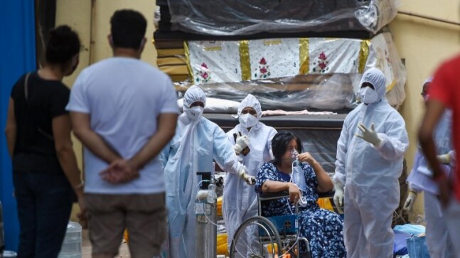 Why are Covid-19 cases going down in Mumbai? - India Today ...