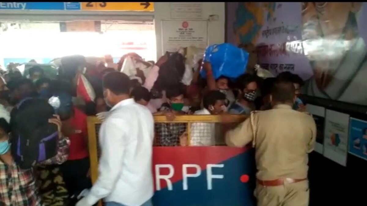 Migrant labourers run to evade Covid testing at railway stations in Ranchi, Buxar | Watch video - Coronavirus Outbreak News