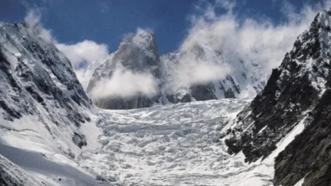 Three Russian climbers reported missing from Nepal's Annapurna peak