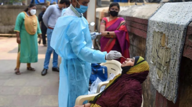 Maharashtra records 821 Covid deaths, over 62,000 new cases