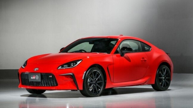New Toyota GR 86 debuts with more power, improved performance