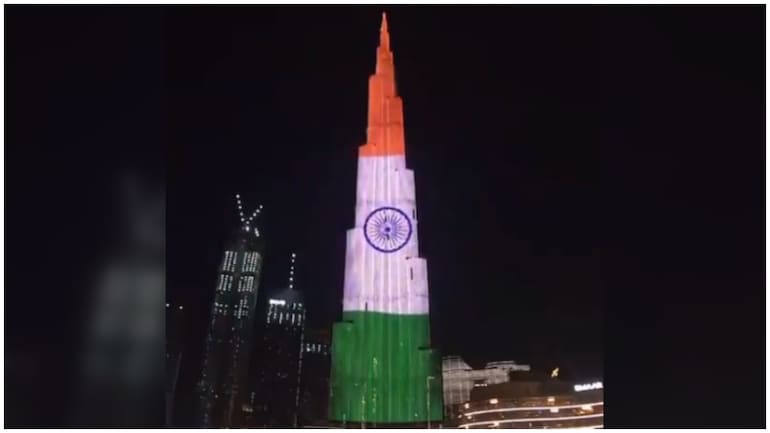 Burj Khalifa lights up with Indian tricolour in support during Covid-19 crisis. Watch video - Trending News News