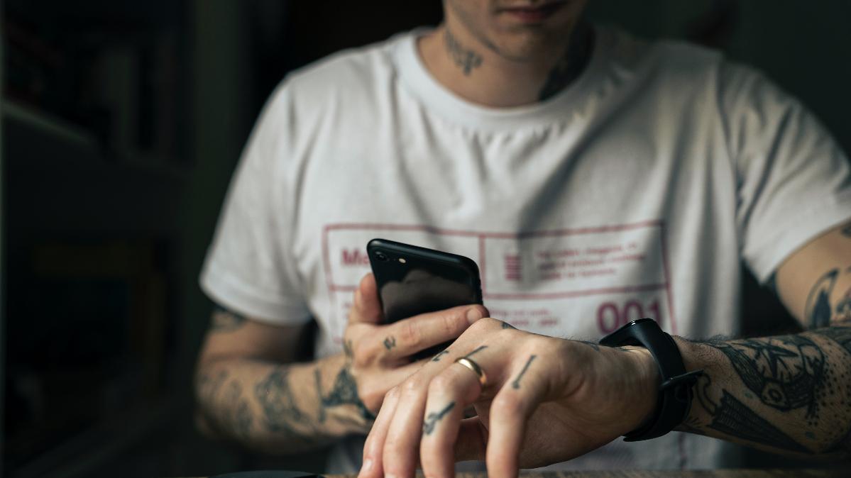 Smart mobile band online