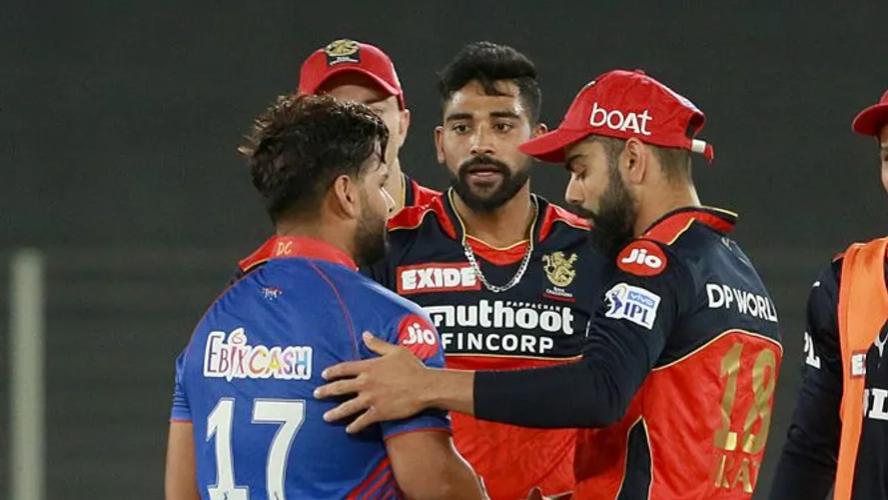 Rishabh Pant, Virat Kohli, Mohammed Siraj Mohammed Siraj and Virat Kohli consoled Rishabh Pant after his valiant fifty in Delhi Capitals' defeat to RCB on Tuesday (Courtesy of BCCI)