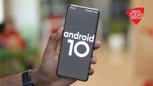 Users sue Samsung for broken Galaxy S20 camera glass