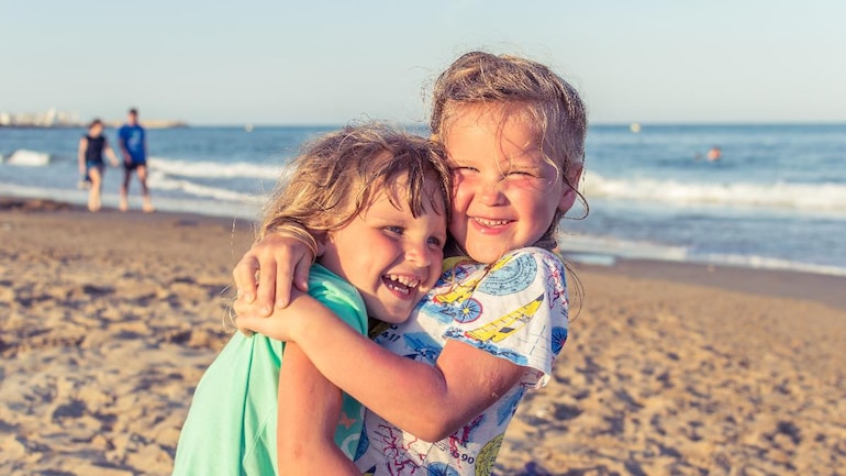 Happy Siblings Day 2021: Wishes, greetings, SMS, messages, quotes, WhatsApp, Facebook, Instagram world siblings day, siblings Day 2021, siblings day messages, siblings day wishes, Happy Siblings Day 2021, siblings day quotes, siblings day love, international siblings day