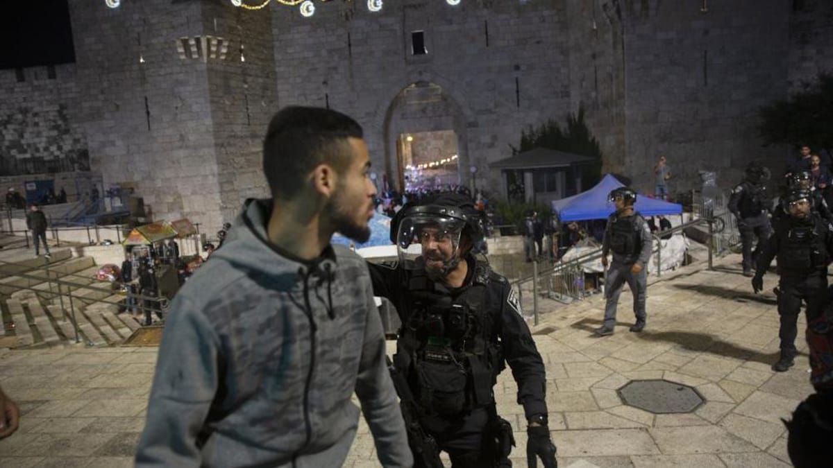 Palestinians Israel Police Clash At Al Aqsa Mosque 53 Hurt World News Palestinians Israel Police Clash At Al Aqsa Mosque 53 Hurt World News