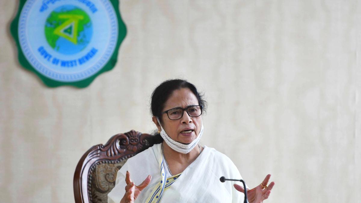 Centre behaving like 'Hitler, Stalin': Mamata Banerjee on chief secretary row