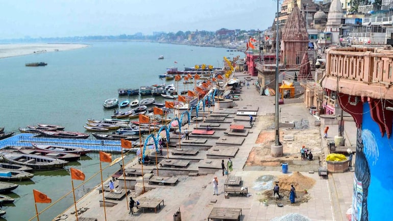 Vaccination in rural UP is not possible without the Internet and smartphones, as Covid cases are heading north  Vaccination in rural UP is not possible without the Internet and smartphones, as Covid cases are heading north