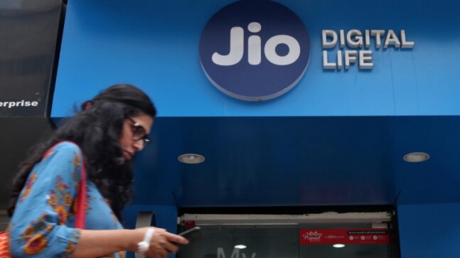 Jio reintroduces Rs 98 prepaid plan with 1.5GB daily data, what Airtel, Vi and BSNL offer at same price