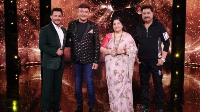 Aditya Narayan asks Kumar Sanu if he was asked to praise Indian Idol 12 contestants