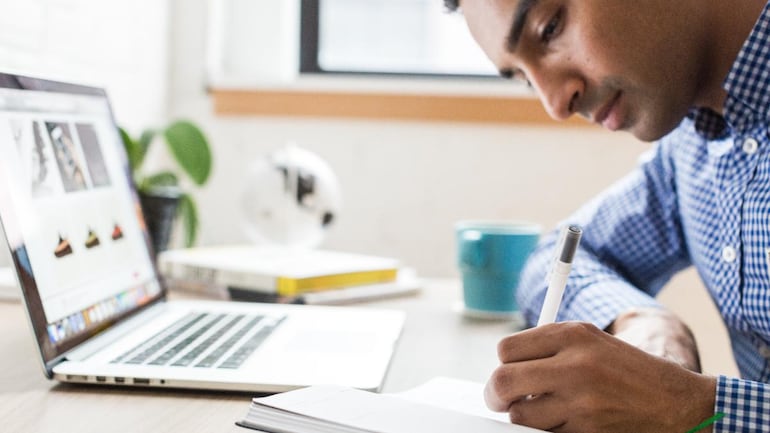 7 ways online degrees can help students shape their career - Education Today News