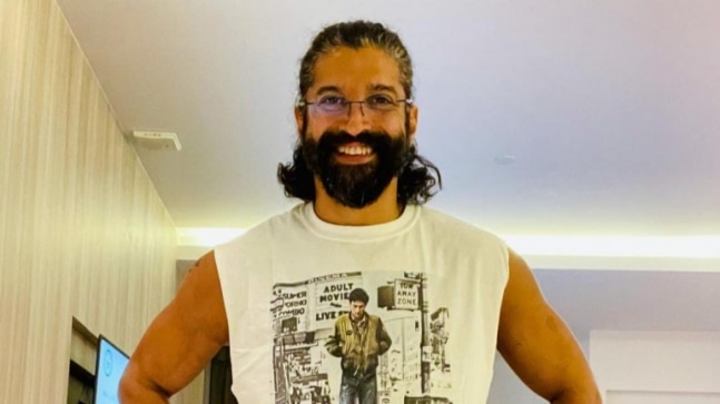 Farhan Akhtar getting vaccine at Mumbai drive-in raises questions, actor says facility for 45+