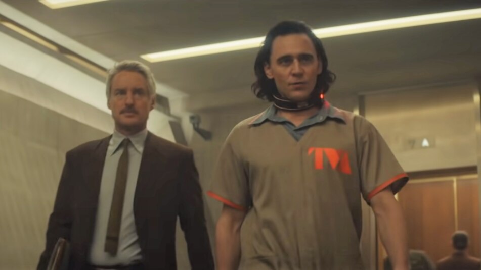 Owen Wilson As Agent Mobius Matches Tom Hiddleston S Mischief In New Loki Promo Binge Watch News