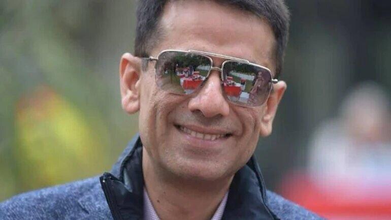 Delhi Police arrest Navneet Kalra in a black oxygen concentrator marketing case Delhi Police arrest Navneet Kalra in a black oxygen concentrator marketing case