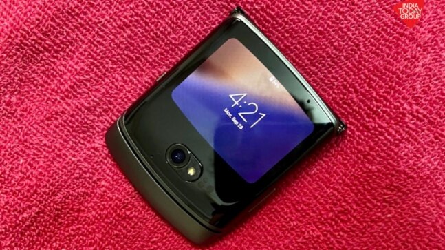 Moto Razr 5G gets a price cut of Rs 20,000 in India: Should you buy it?