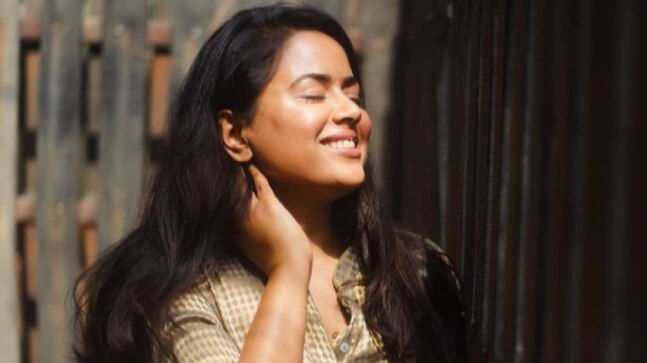 Sameera Reddy tests Covid negative, says thankfully family is safe