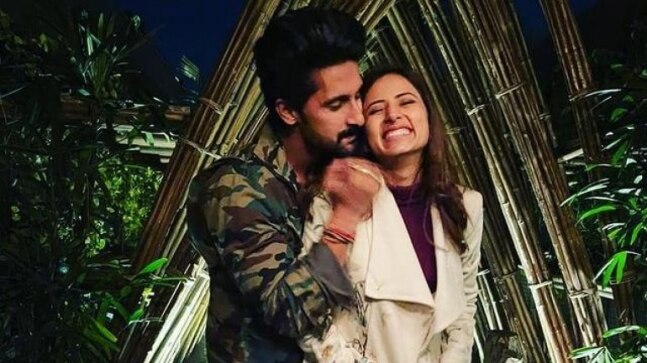 Ravi Dubey and wife Sargun Mehta reunite after 2 months, he can't stop hugging her