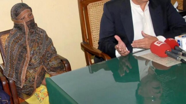 Pakistan lawyer who represented Asia Bibi claims threat to life after court acquits Christian couple