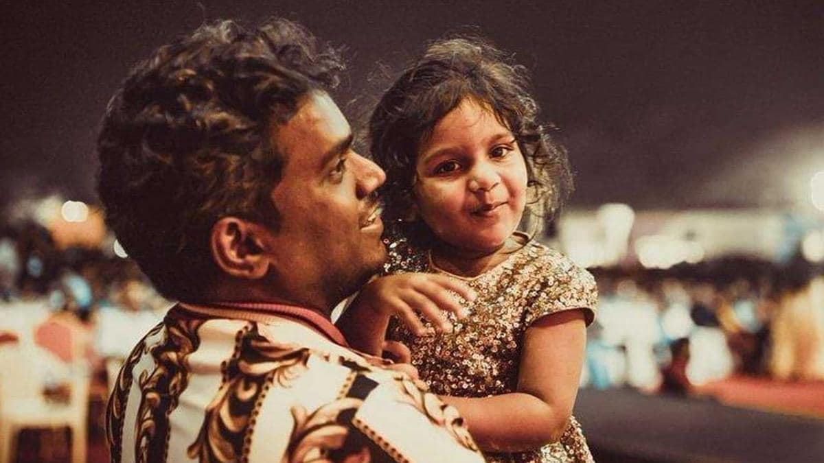 Yuvan Shankar Raja shares throwback video with daughter Ziya ...