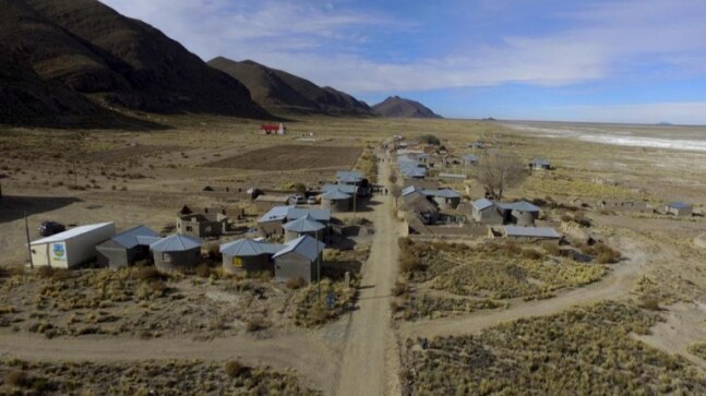Bolivia's 'People of the Water' try to survive loss of lake
