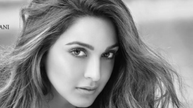 Kiara Advani goes topless for Dabboo Ratnani Calendar again. See viral pic