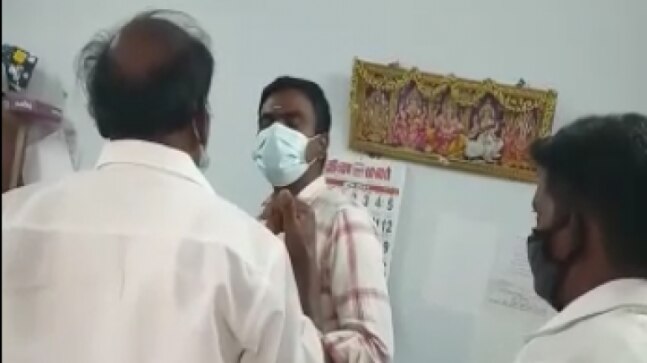 DMK leader threatens cop against remanding 3 robbery suspects in Tamil Nadu | Viral video