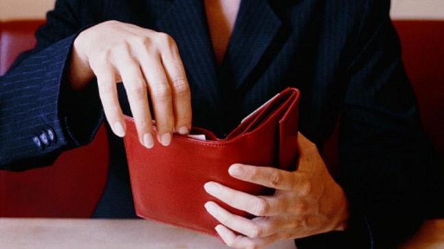 California woman finds wallet she lost 46 years ago. It's like opening time capsule, she says