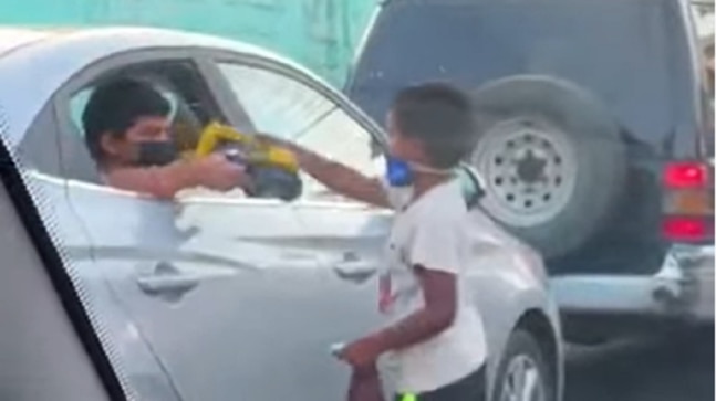 Little boy gifts toy cars to homeless child in heartwarming viral video. Watch