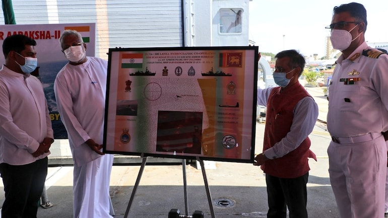 indian navy, ins sarvekshak, mv xpress pearl site, sri lanka, survey, survey operation, sri lanka navy, side sonar surbey, debris, wreckage, mariners, colombo port, ins, chetak