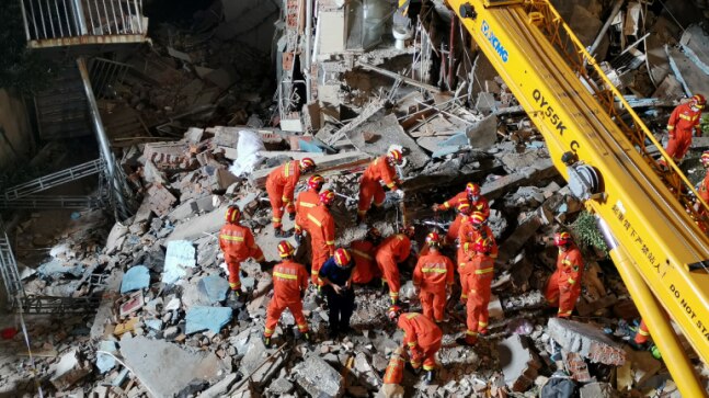 8 killed as hotel collapses in eastern China, five rescued from rubble