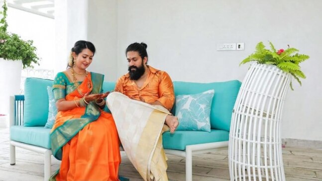 KGF 2 star Yash, Radhika Pandit look so much in love at housewarming ceremony. Unseen pics