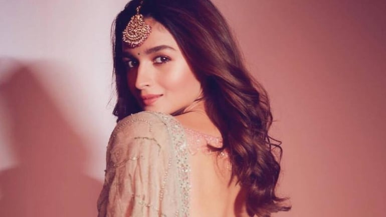 Alia Bhatt is going Hollywood, signs international talent agency WME - Movies News