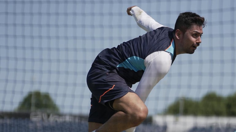 India Vs County Xi Standby Bowler Avesh Khan Sufferers Thumb Injury Taken To Scans On Day 1 Of Warm Up Game Sports News