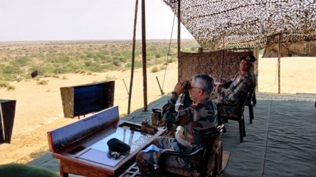 Army chief reviews firing of Howitzers, Bofors and Sharang in Pokhran