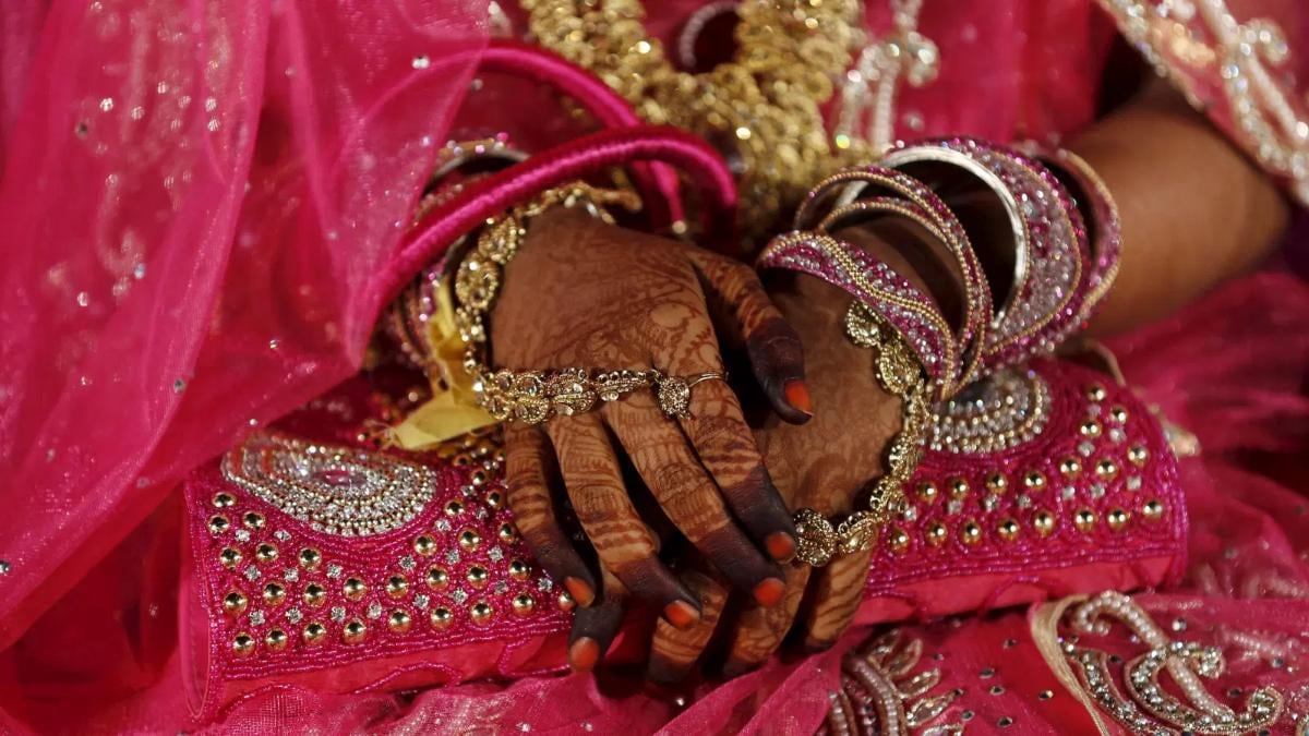 UP govt to provide financial assistance for wedding of girls ...